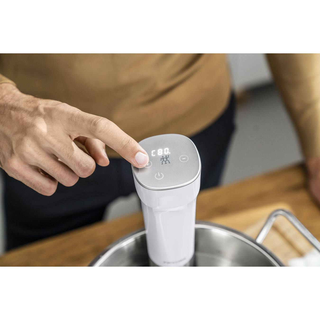 Vařič SOUS-VIDE 1200W bílý_5