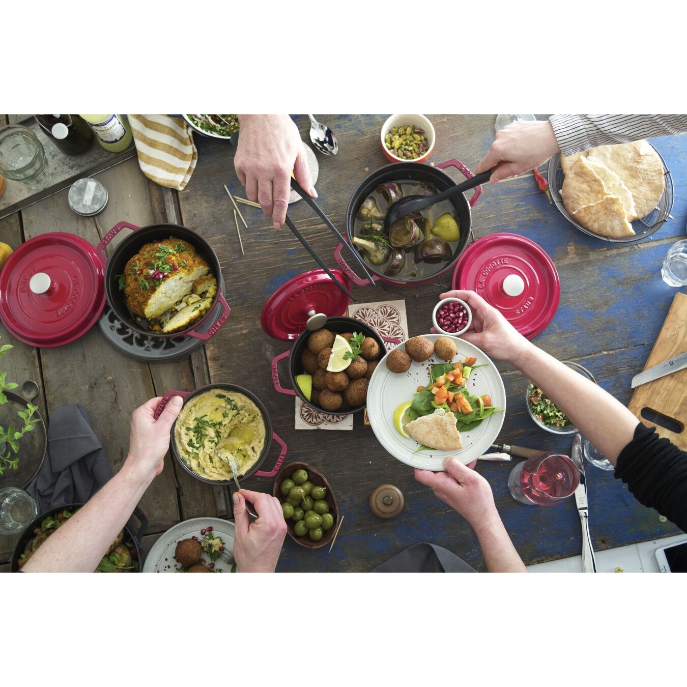 Hrnec STAUB kulatý 22 cm červený_2