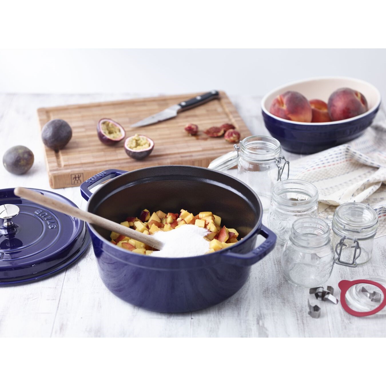 Hrnec STAUB kulatý 26 cm modrý_3