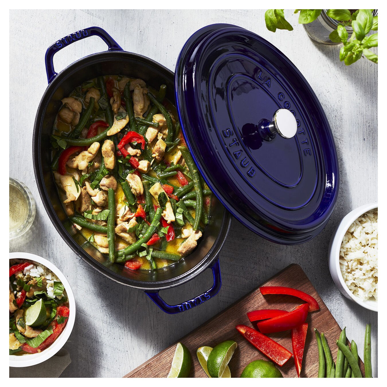 Hrnec STAUB oválný 31 cm modrý_3