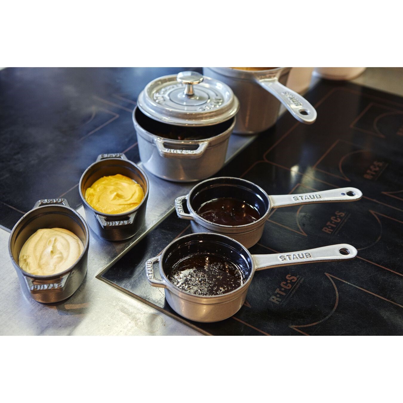 Kastrol STAUB 10cm šedý 0,25l_2