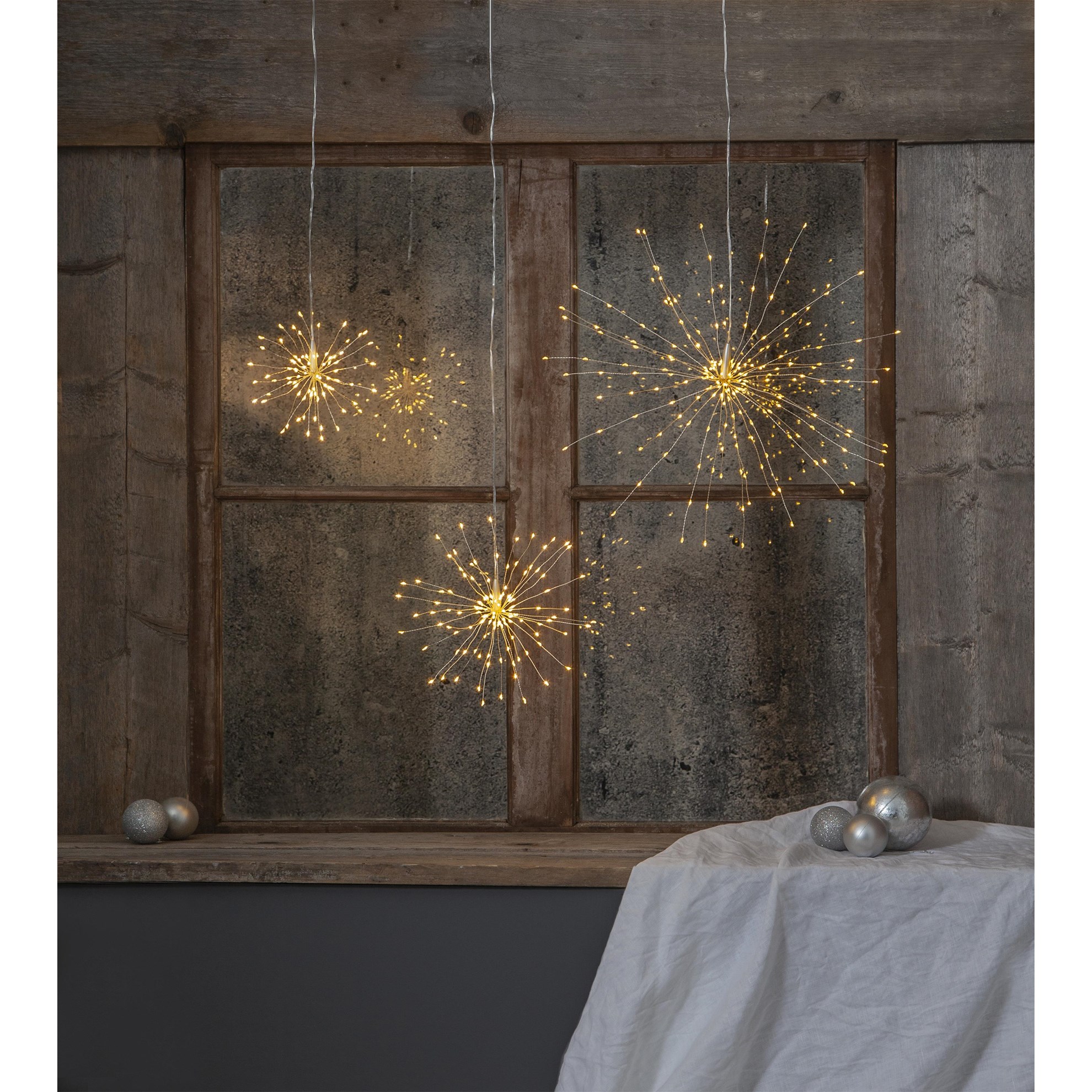 Závěsná LED světelná dekorace Firework 120x LED, stříbrná_1