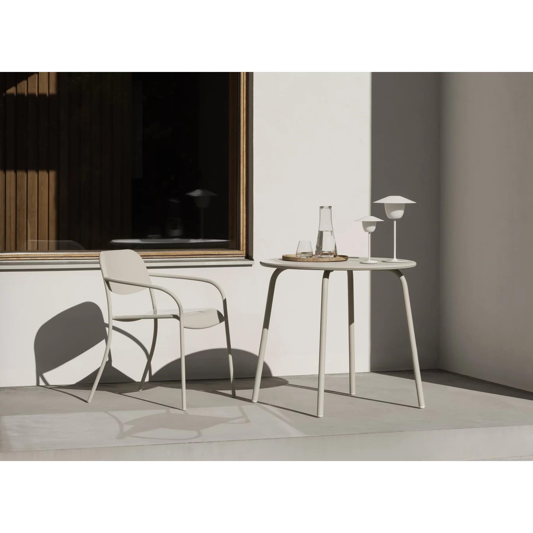 Zahradní stolek YUA P.80cm světle šedý_4