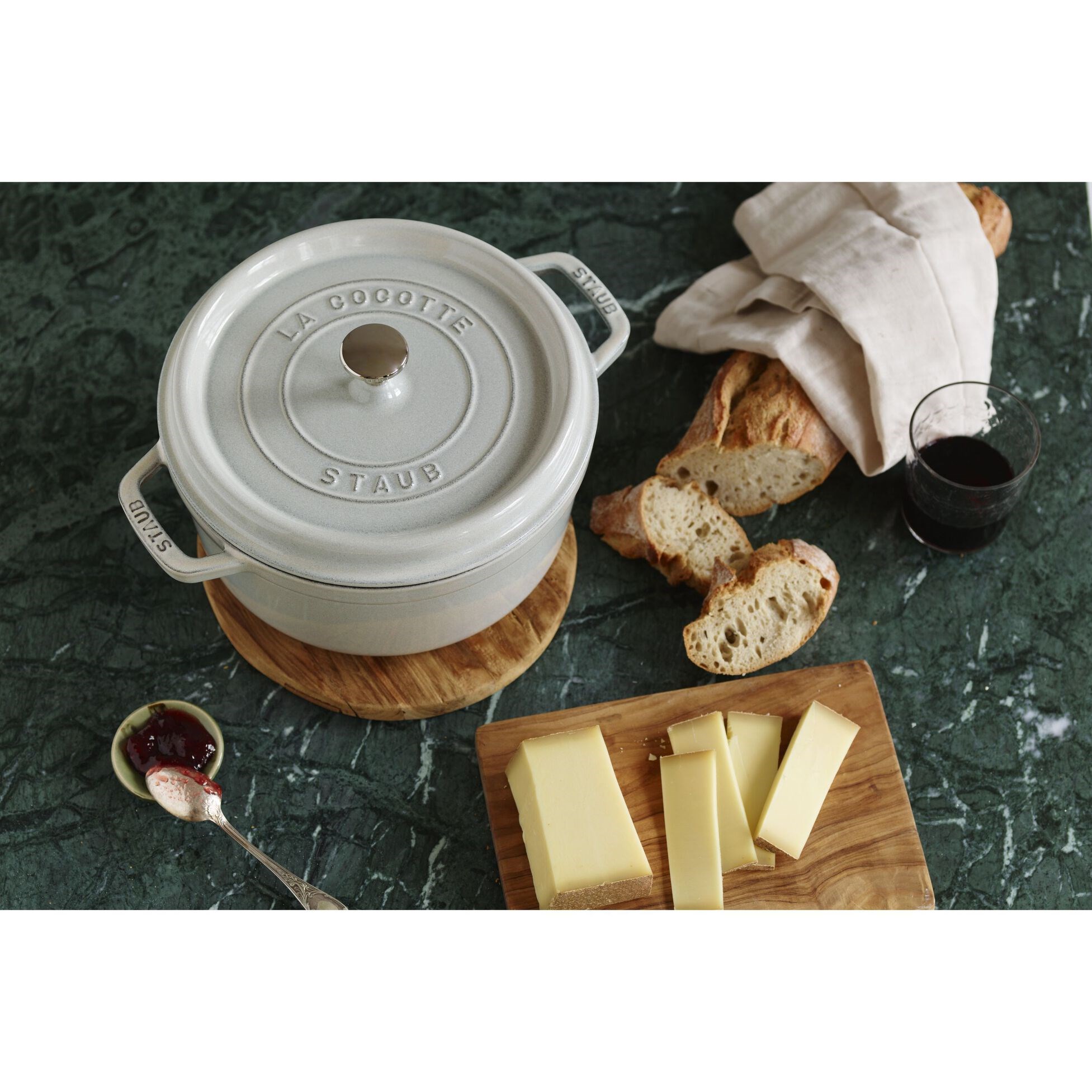 Hrnec STAUB  kulatý 28 cm bílý lanýž 6,7l_1