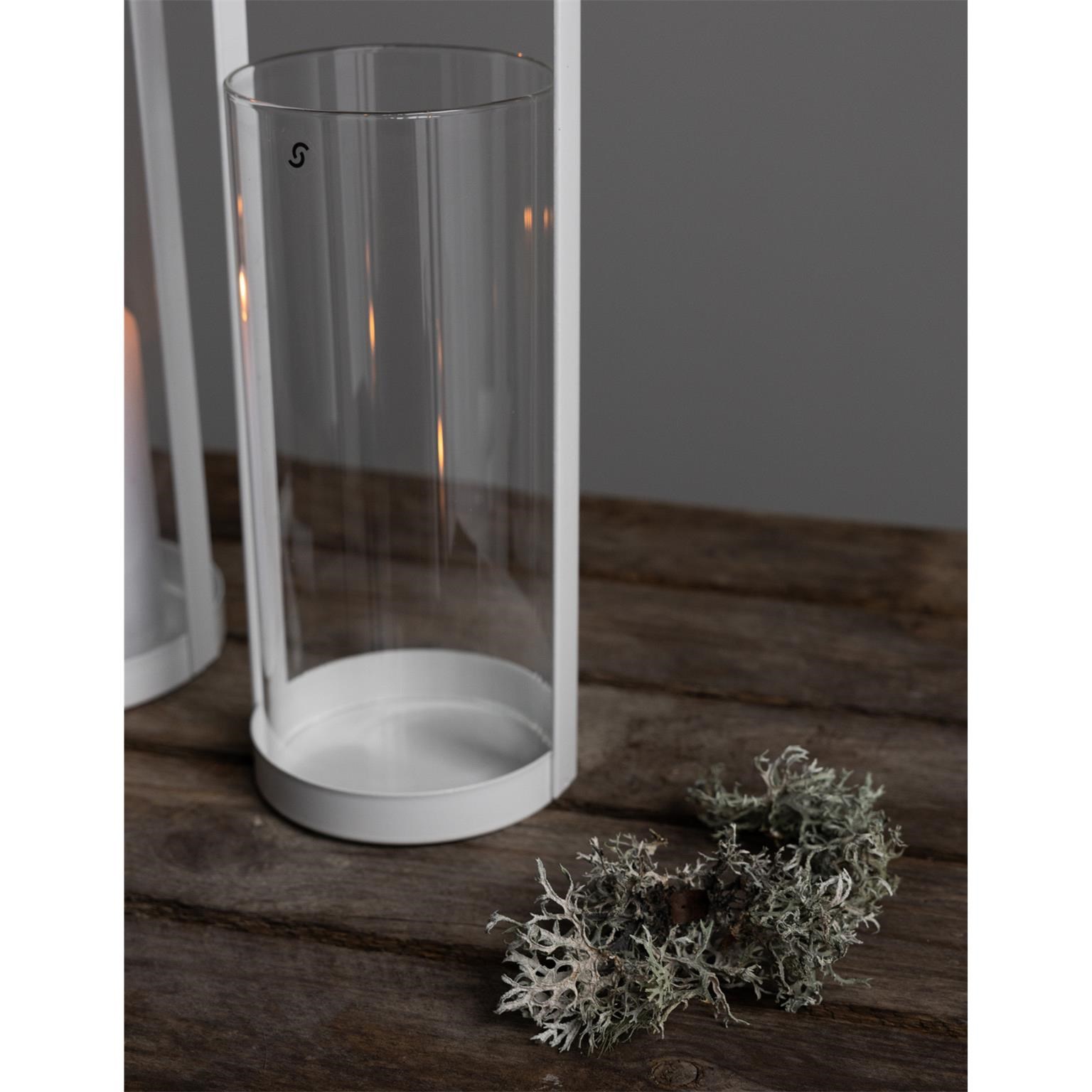 Skleněná lucerna v kovovém stojanu KVARNVIK S 9x26cm bílá_0