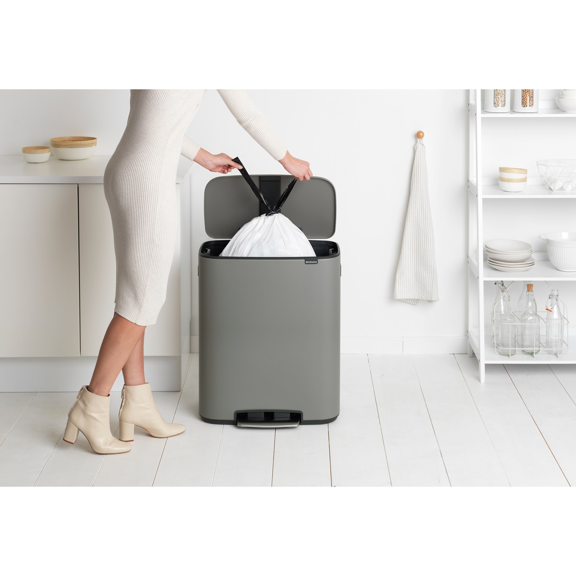 Pedálový odpadkový koš Brabantia BO 60l šedý_1