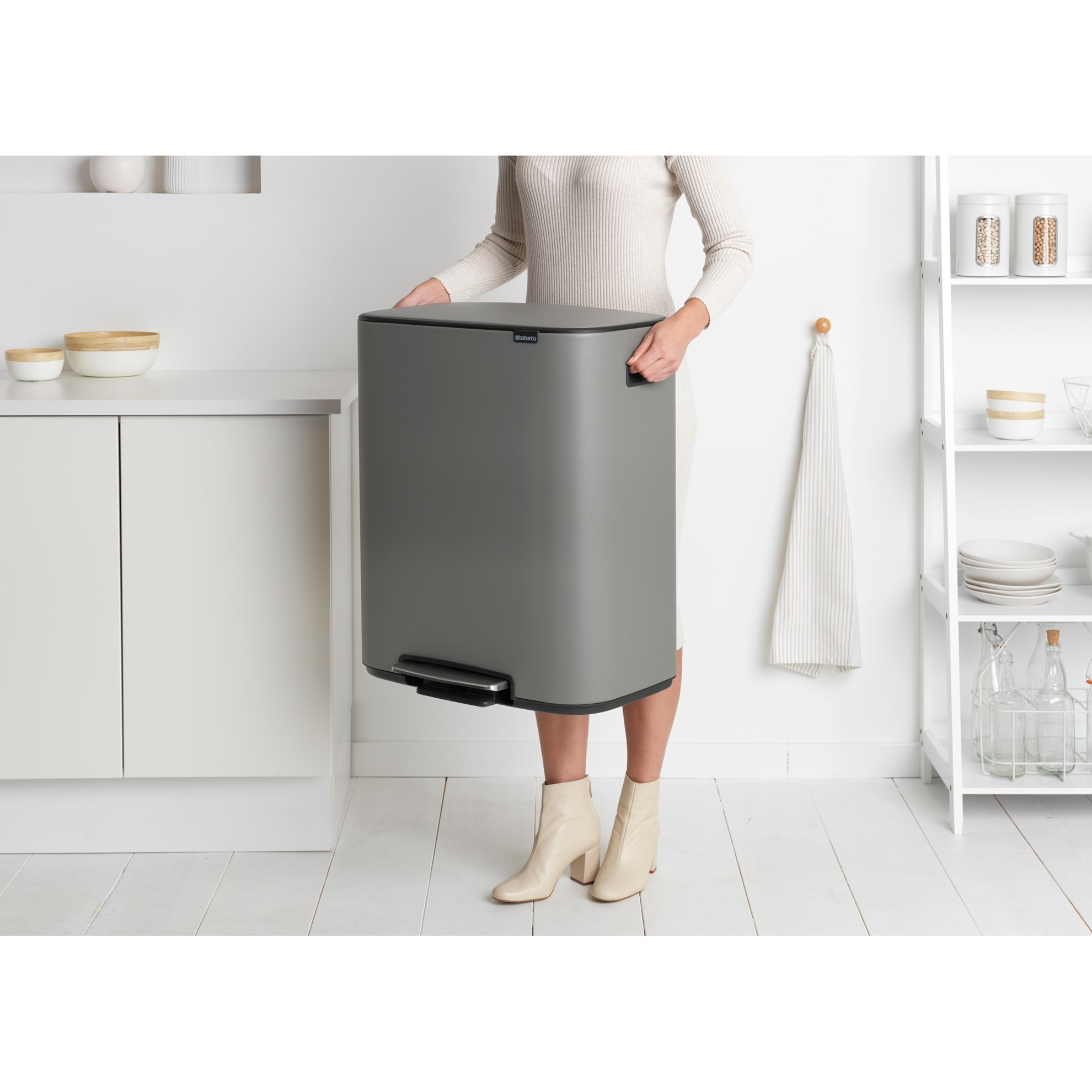 Pedálový odpadkový koš Brabantia BO 60l šedý_4