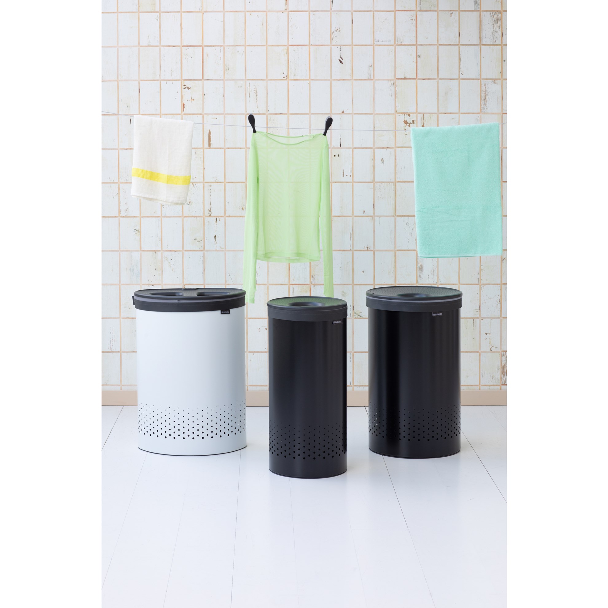 Koš na prádlo Brabantia 60l černý/plastové víko_0