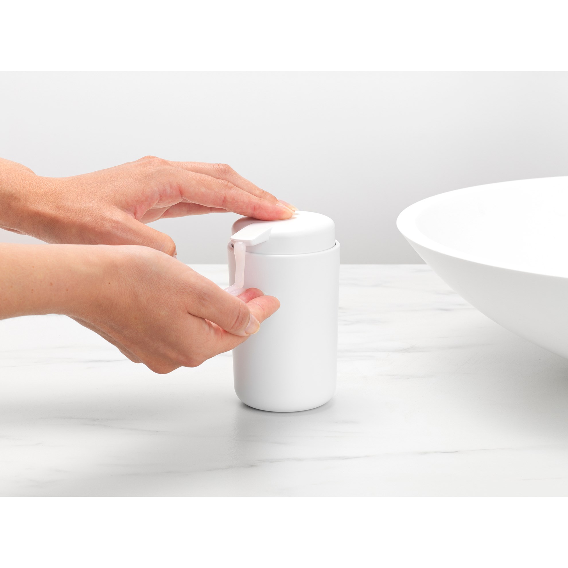 Dávkovač mýdla Brabantia 250ml bílý_7