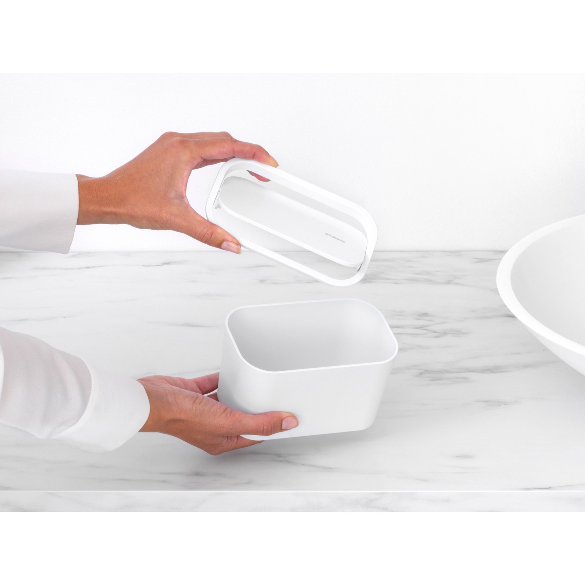 Mini odpadkový koš Brabantia MINDSET 15x8,5cm tmavě bílý_6