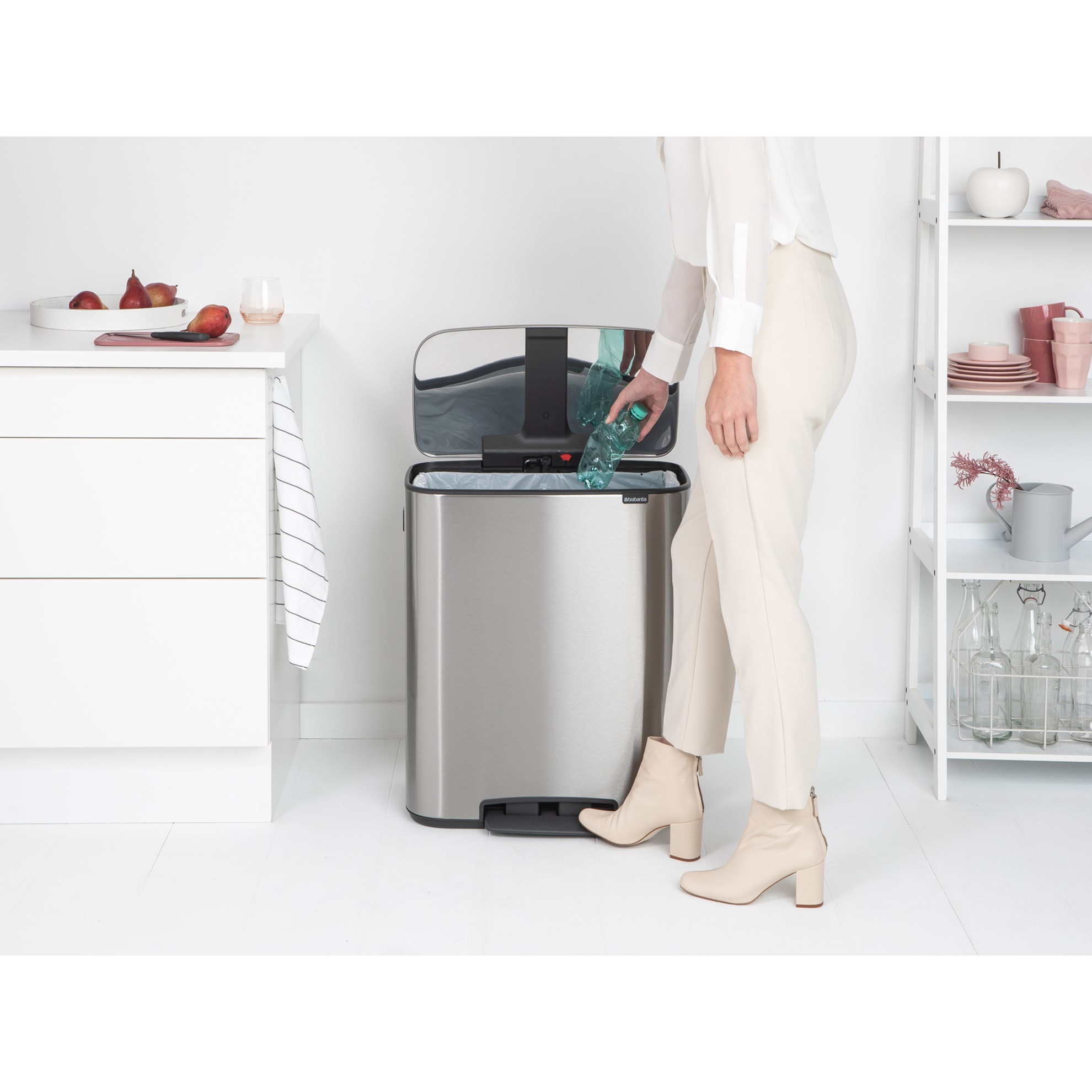 Pedálový odpadkový koš Brabantia BO 60l matná nerez_5