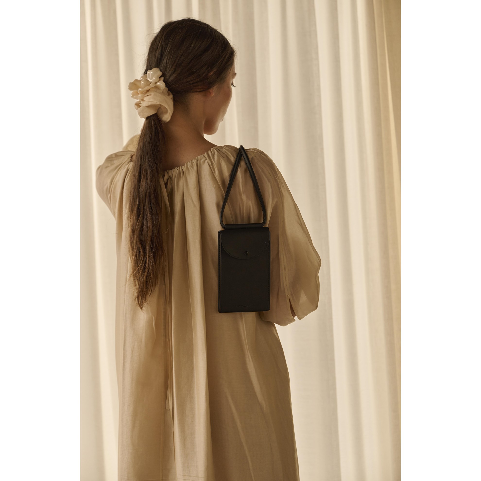 Pouzdro na telefon Monk & Anna black_2