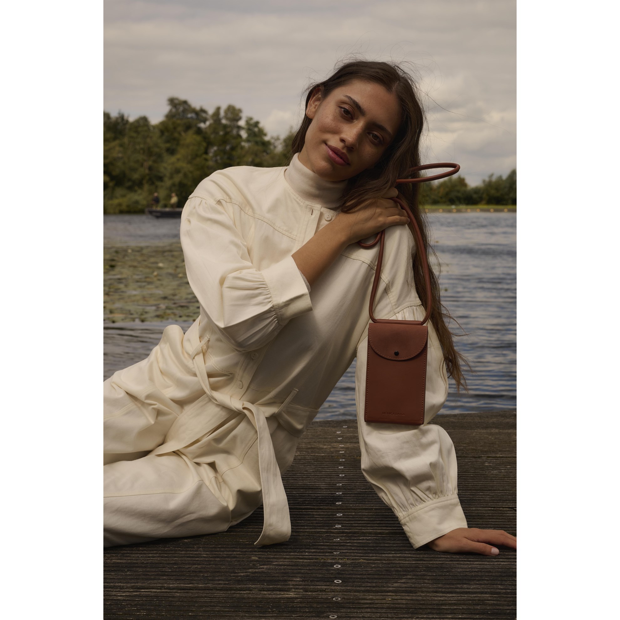Pouzdro na telefon Monk & Anna carnelian_3