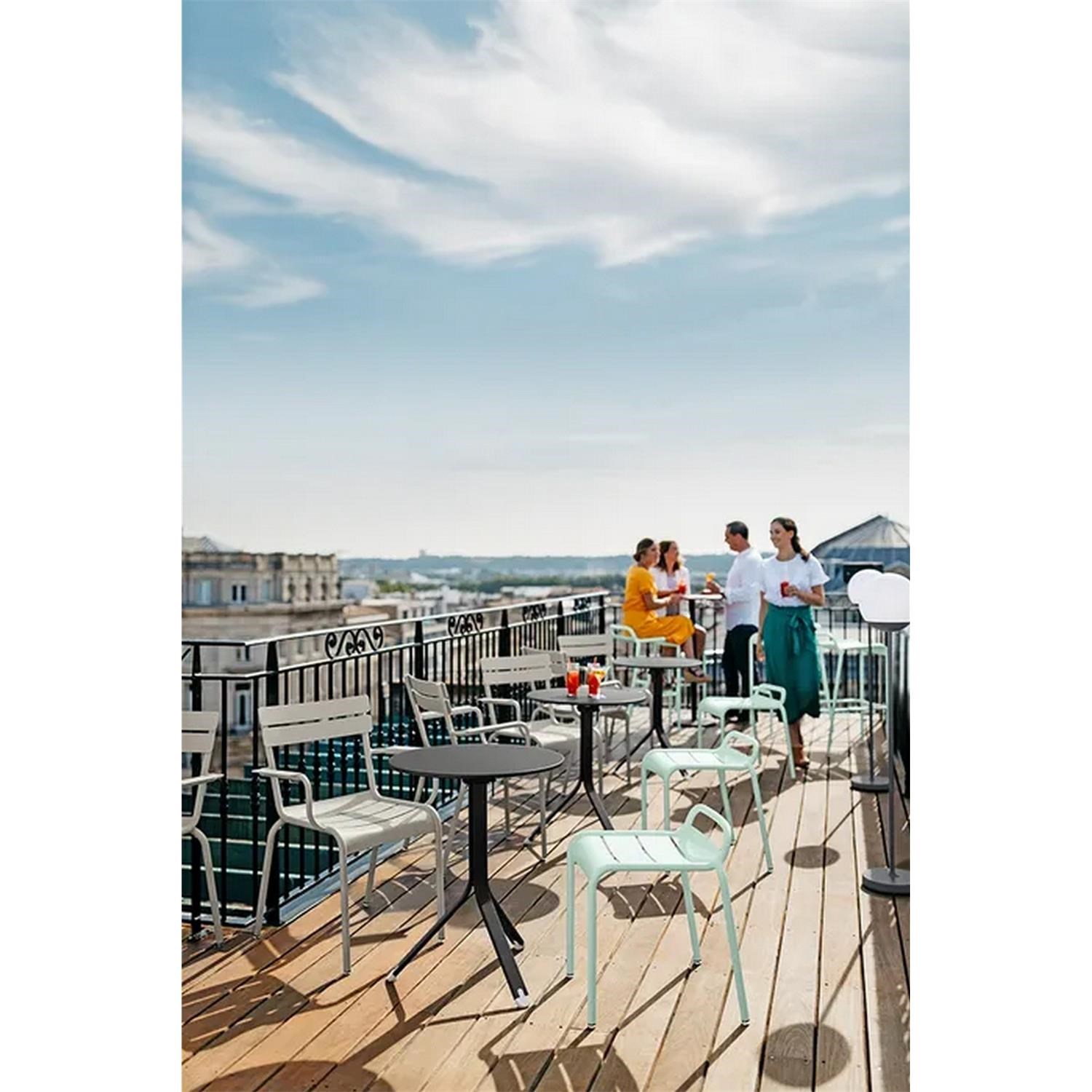 Hliníková židle s područkami Fermob LUXEMBOURG - Cotton white (jemná struktura)_1