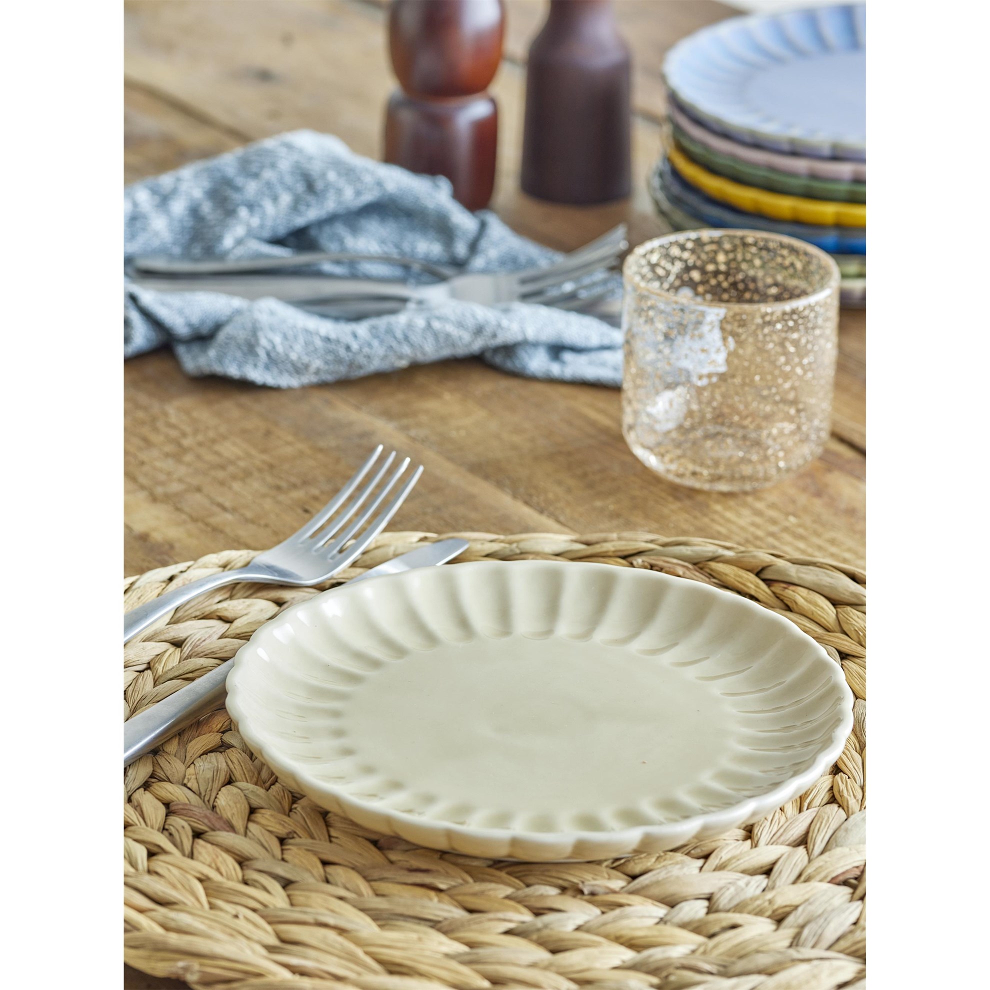 Dezertní talíř LATINA P.20 cm krémový_2