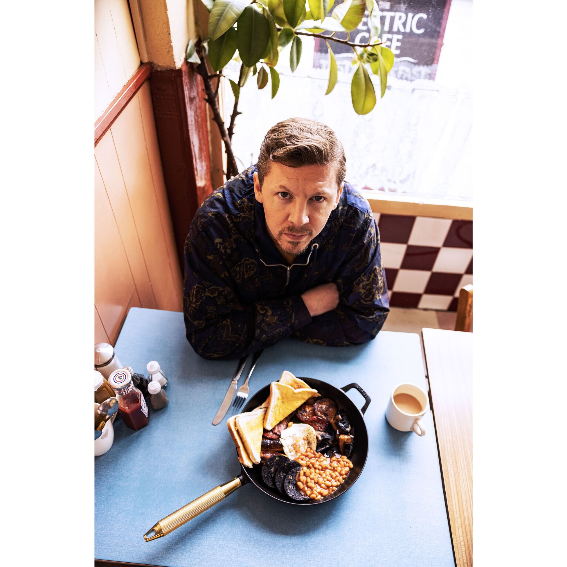 Litinová pánev STAUB Buster 28 cm_5