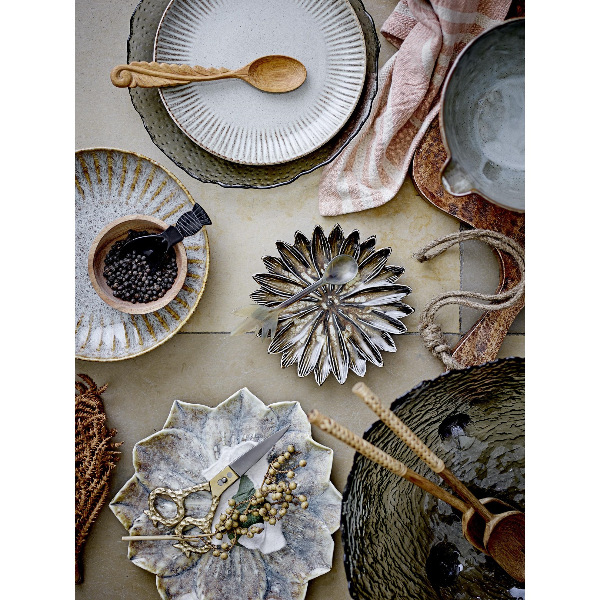 Hluboký talíř FLEUR P.22cm hnědý_3