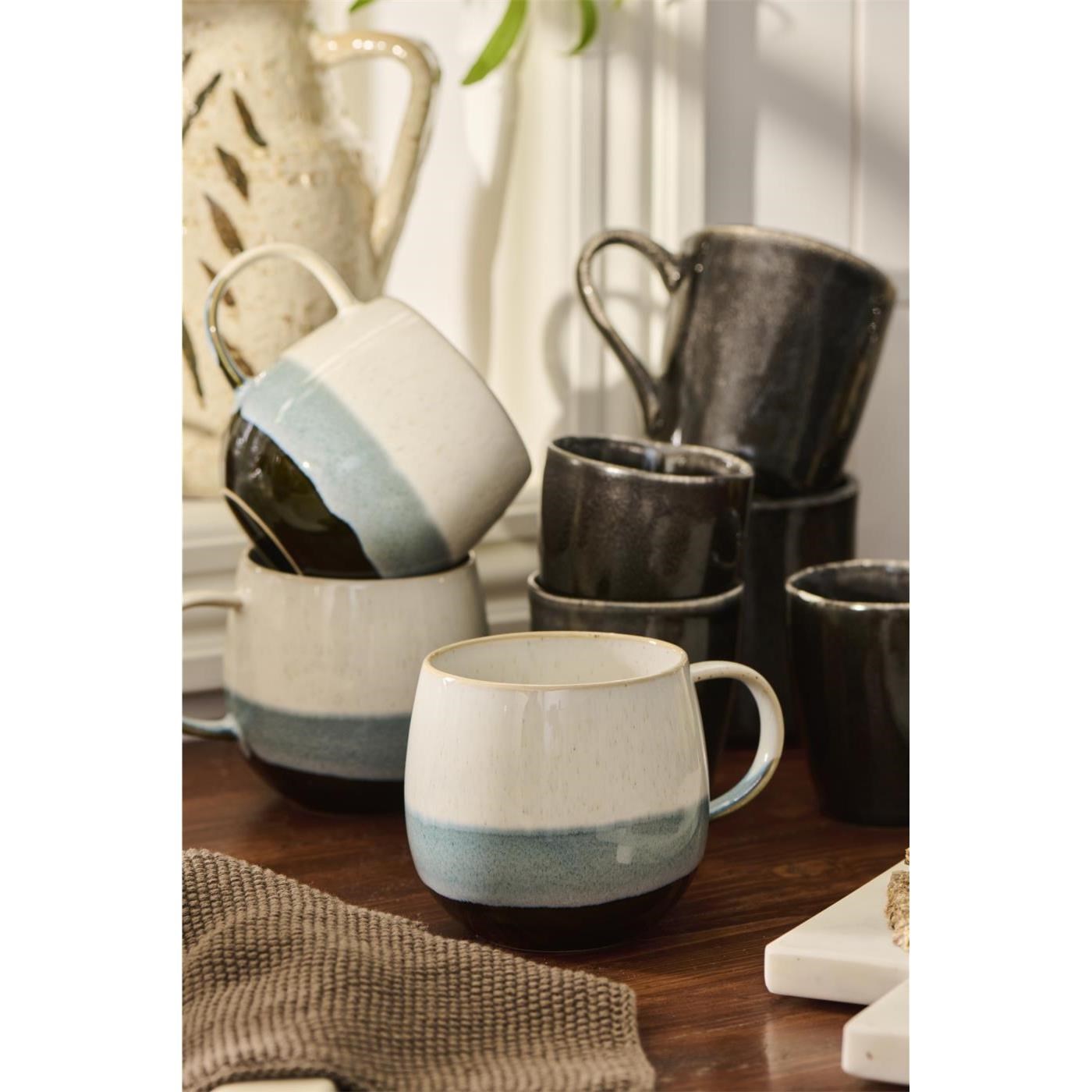 Hrnek Agneta Ib Laursen s modrými pruhy_3