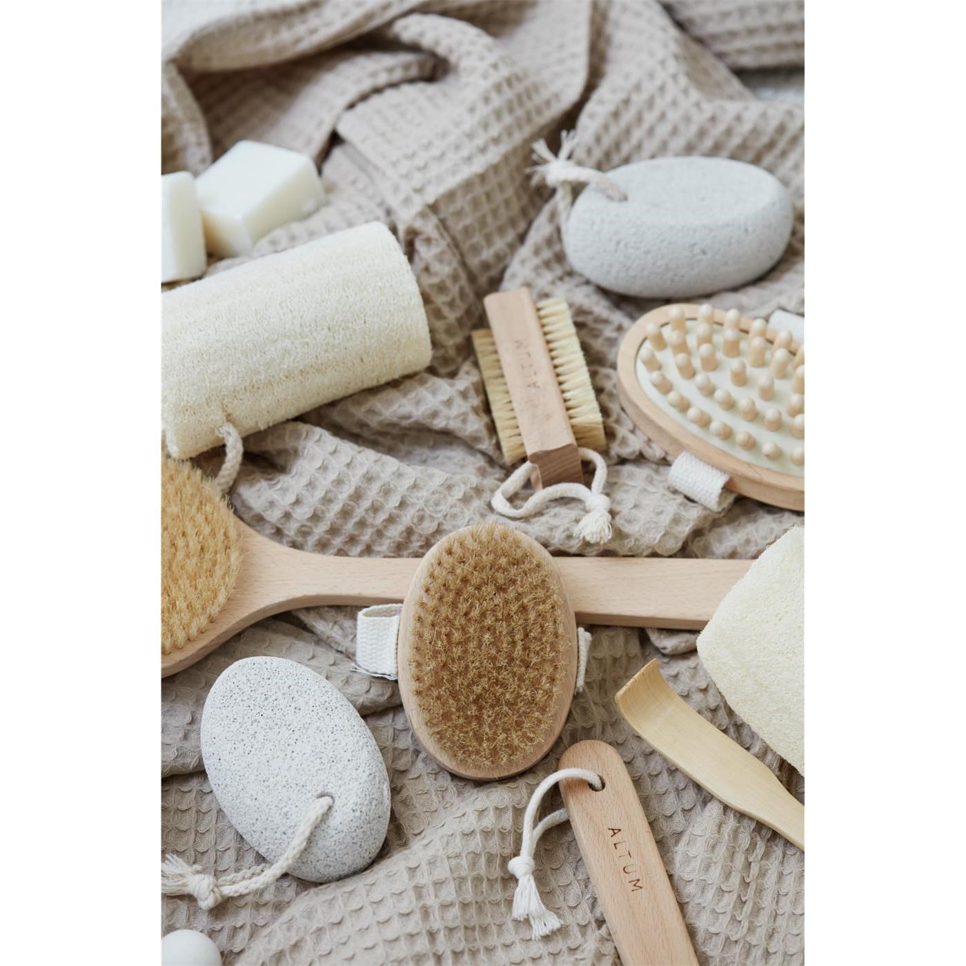 Kartáč na tělo Ib Laursen ALTUM s uchycením na ruku_1