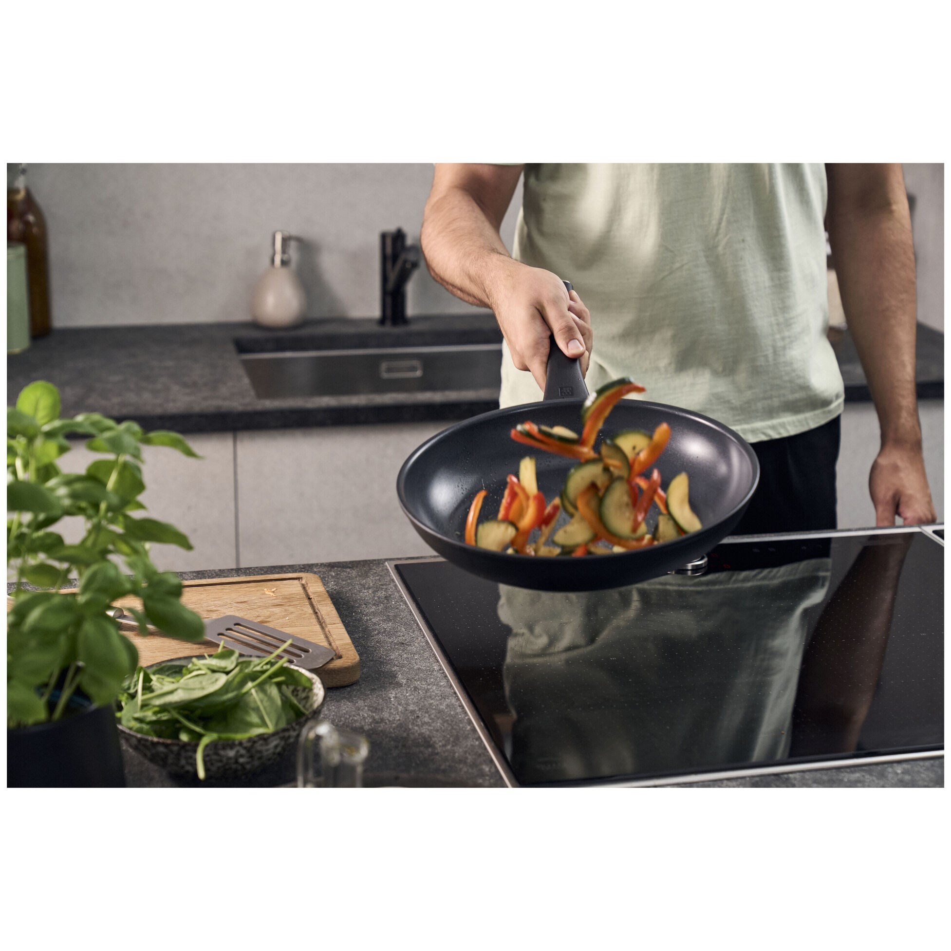 Pánev ZWILLING MADURA PLUS CERAMIC 28cm_5