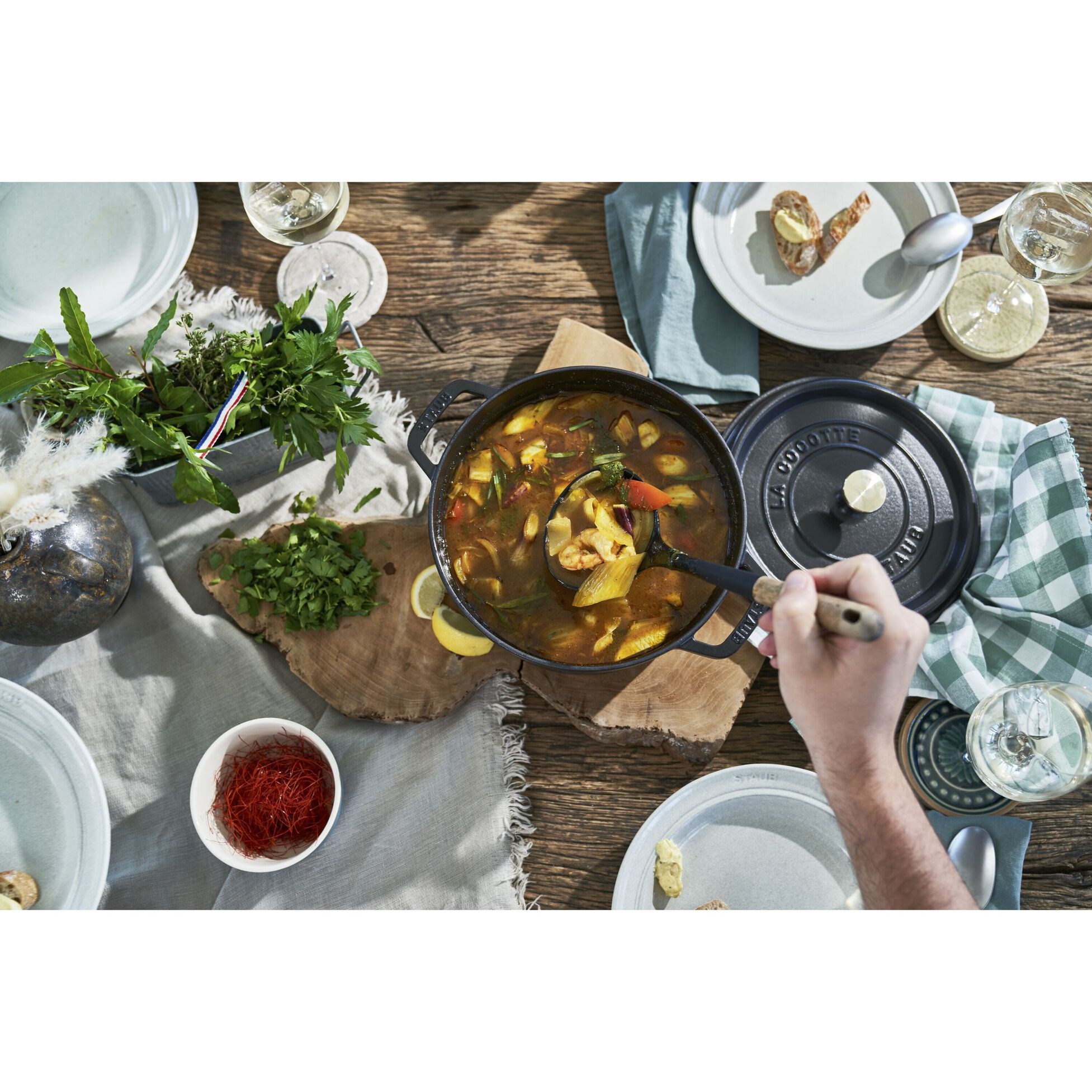 Hrnec STAUB  kulatý 24 cm černý 3,7l_2