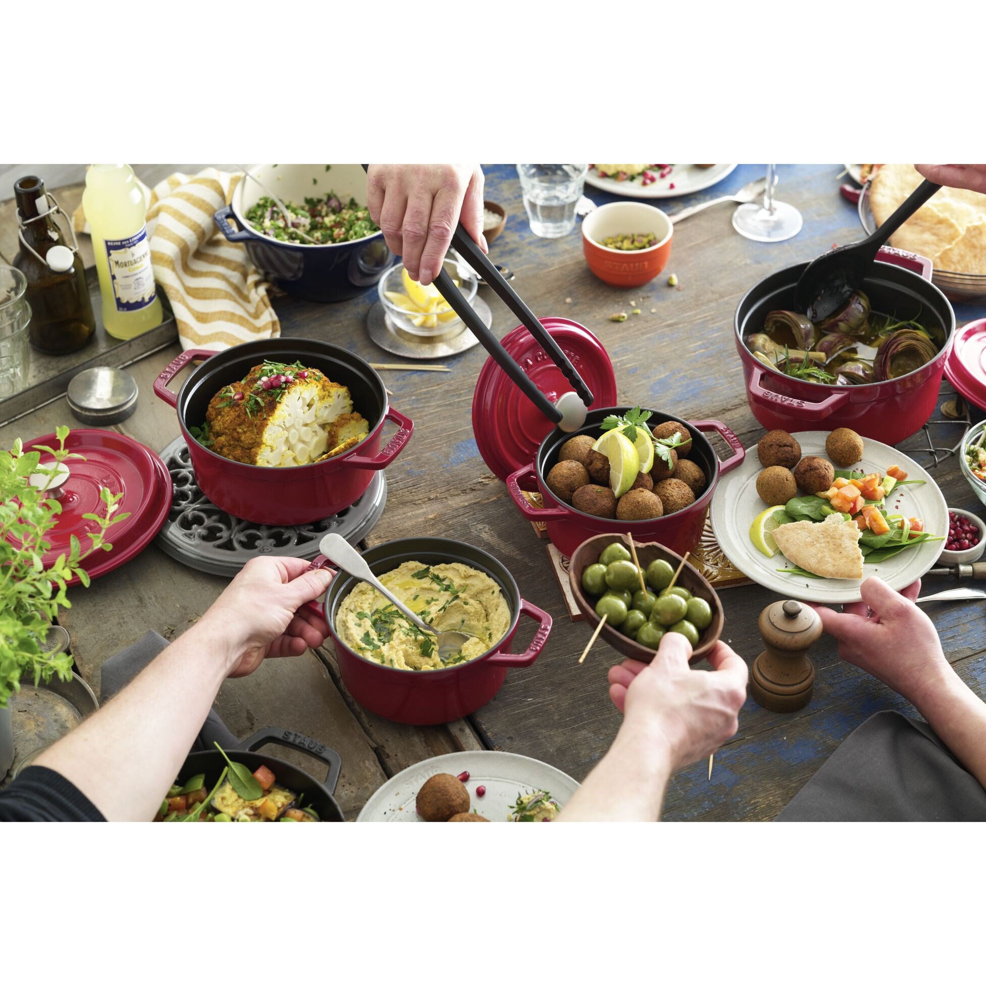 Hrnec STAUB  kulatý 20cm červený 2,2l_0