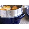 Hrnec STAUB  kulatý 26cm modrý s pařákem 5,2l_0