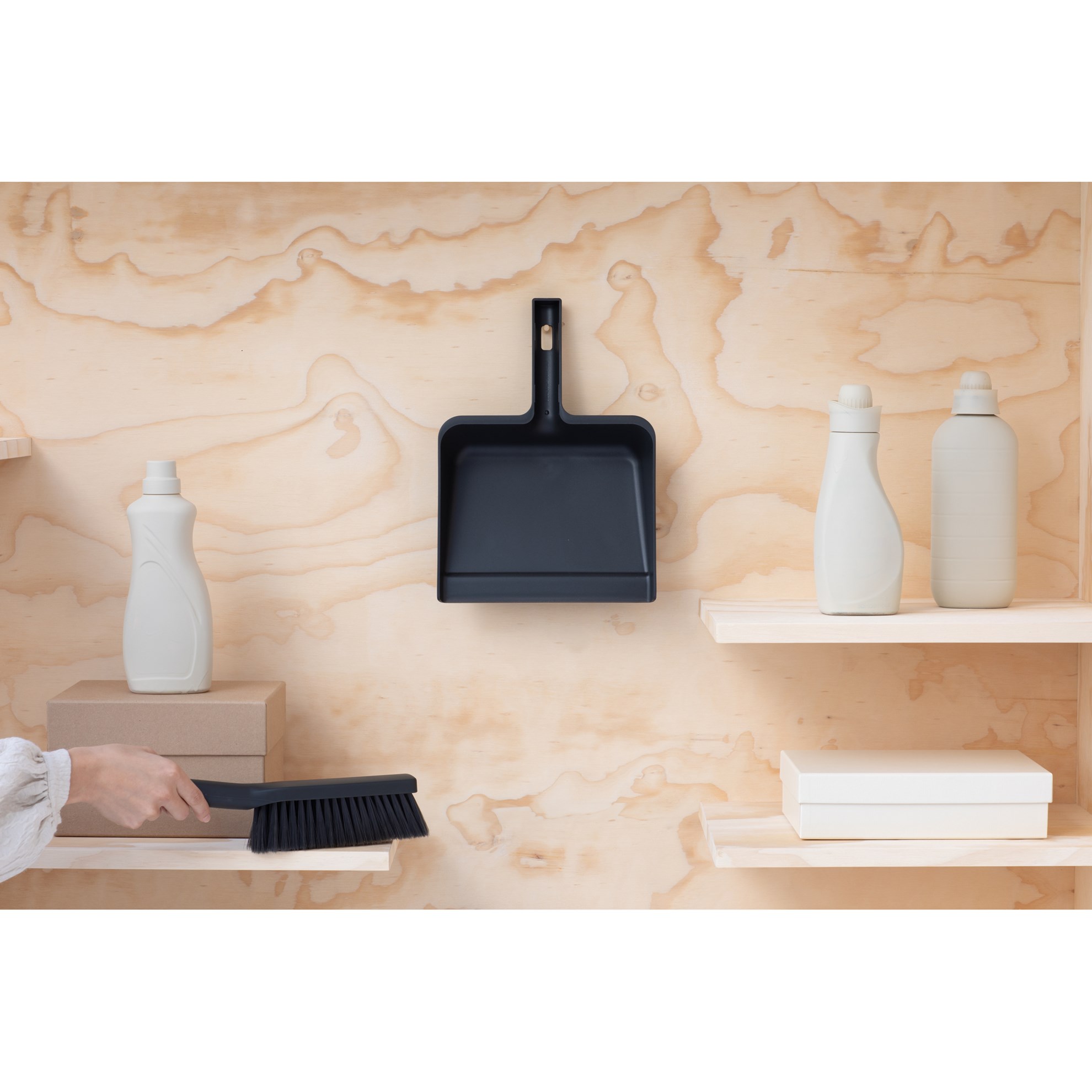 Lopatka se smetáčkem Brabantia SINKSIDE tmavě šedá_8