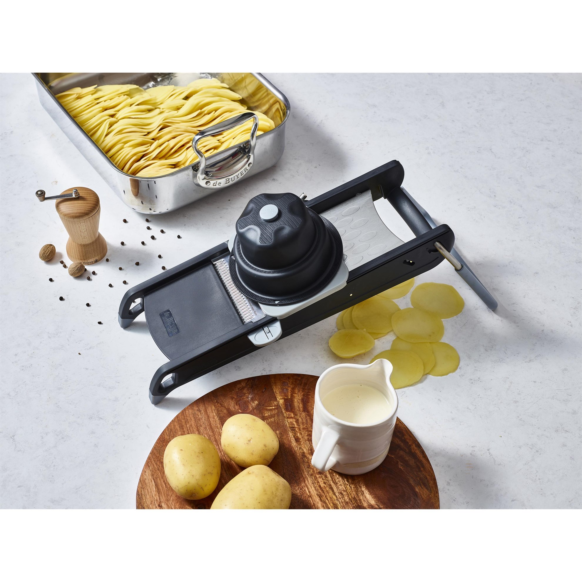 Kráječ/mandolína de Buyer SWING PLUS černý_2