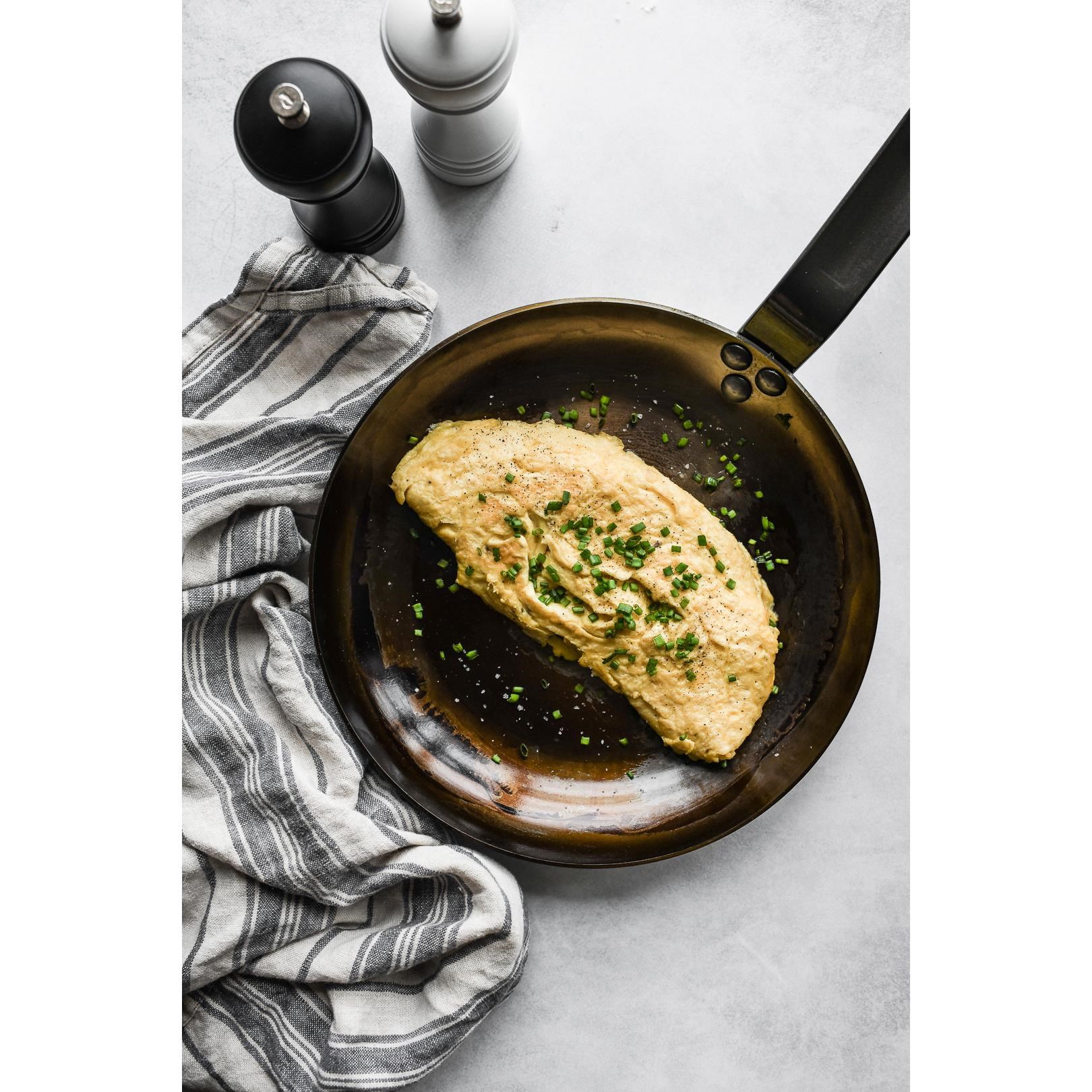 Ocelová pánev na omelety de Buyer MINERAL B P.24cm_0