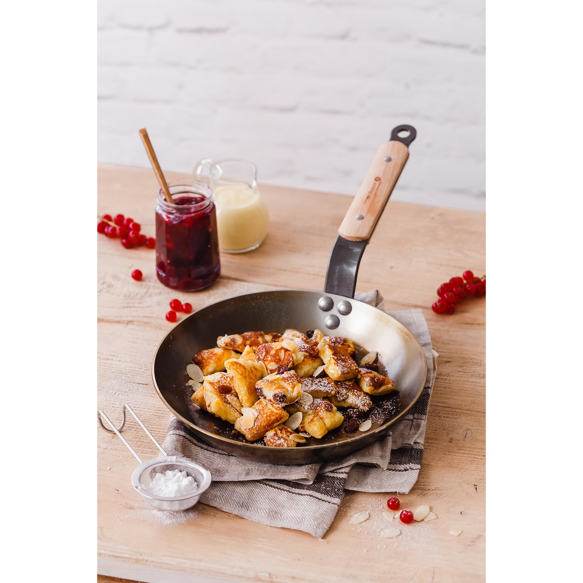 Ocelová pánev de Buyer MINERAL B BOIS P.24cm 1,2l_0