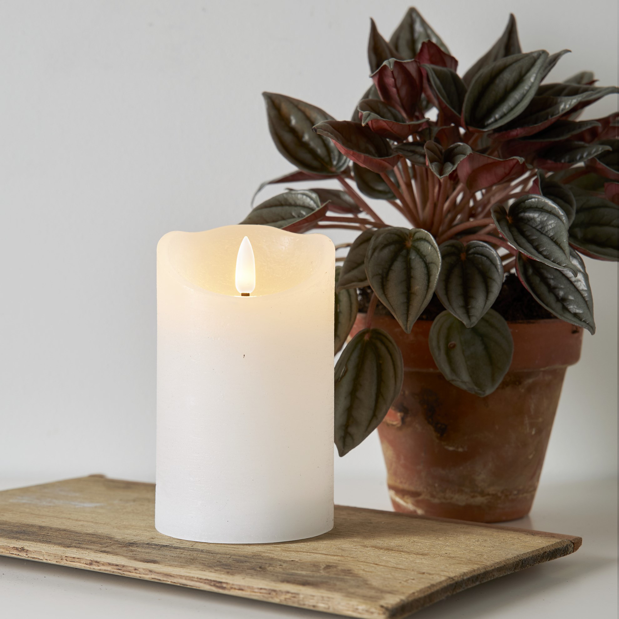 LED svíčka FLAMME RUSTIC 12,5 cm bílá_0