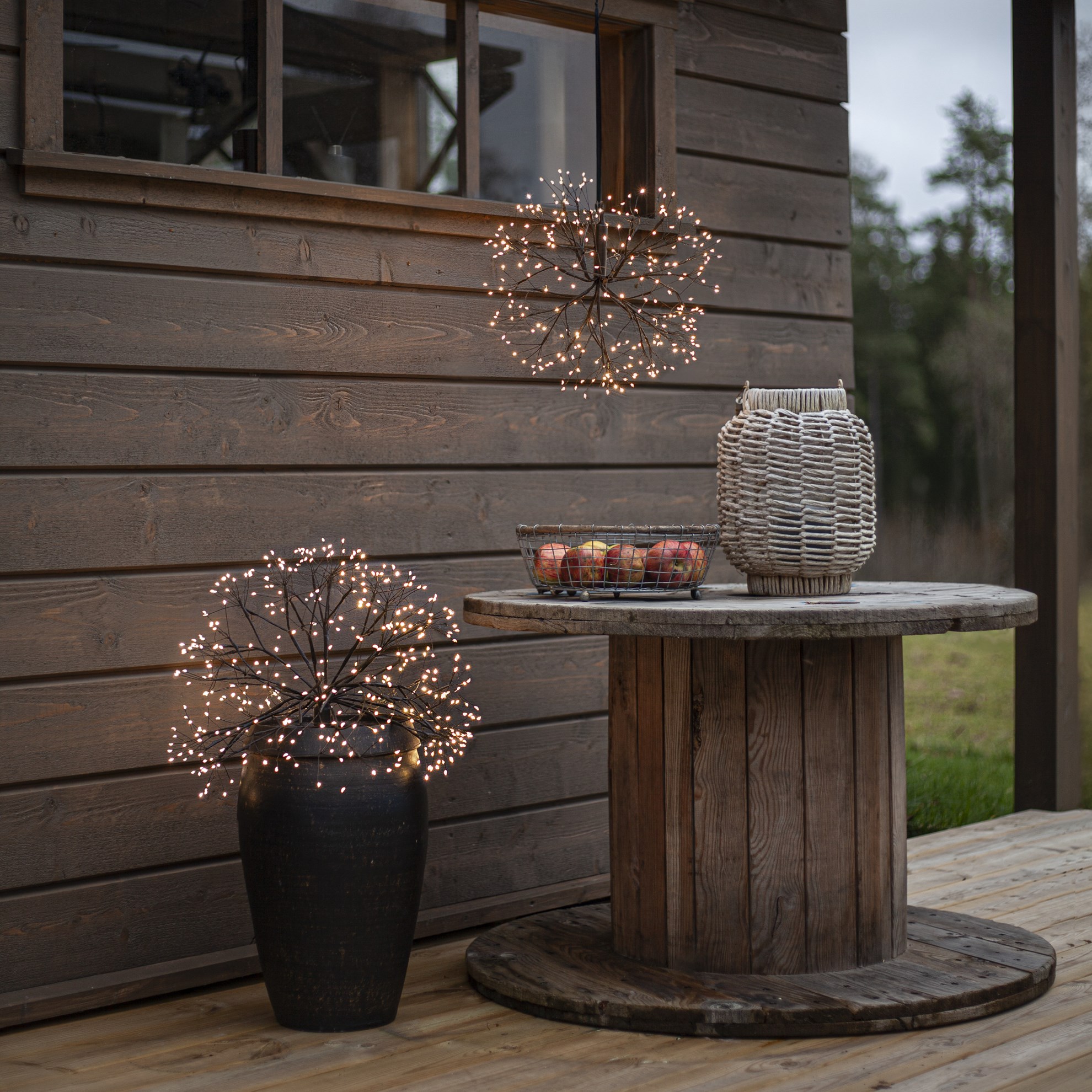 Závěsná LED dekorace STARDUST 288 diod P.40cm černá_2