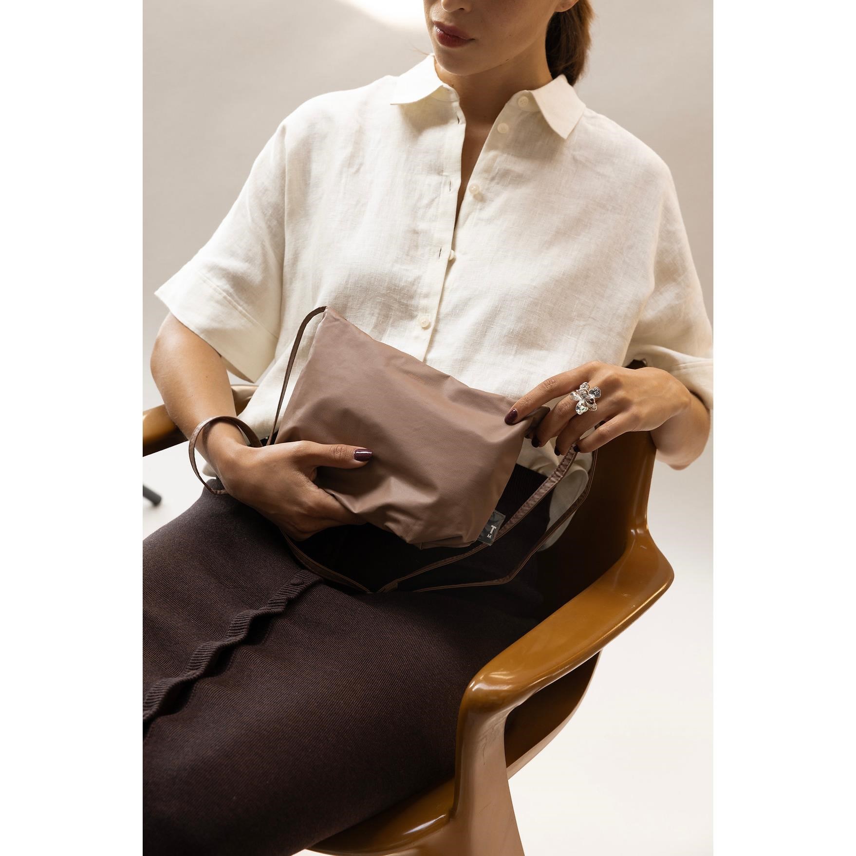 Kabelka Tinne + Mia CROSS BODY beaver fur_0