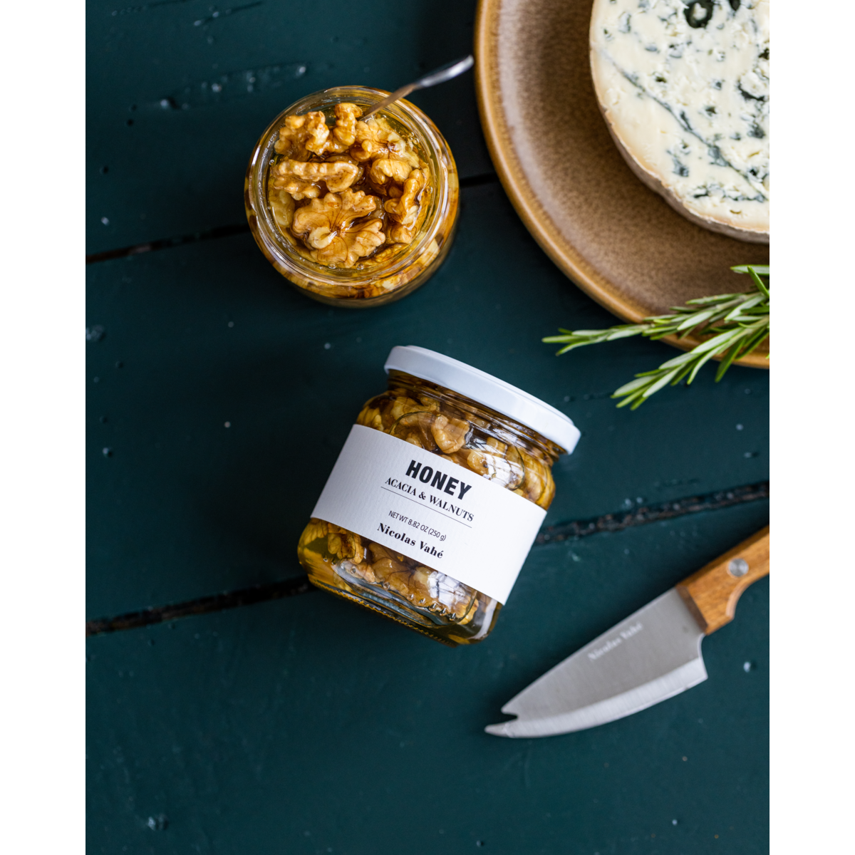 Med Nicolas Vahé z akácie s vlašskými ořechy 250g_2