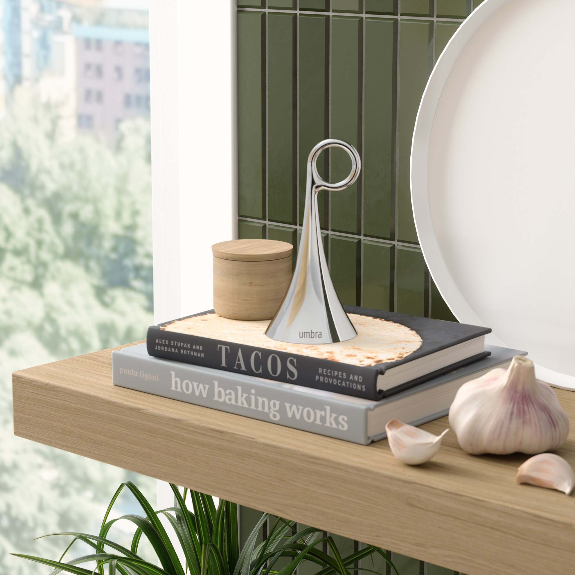 Prémiový mosazný zvonek Umbra ISA BELL 6,6 x 12,7cm leštěný chrom_4