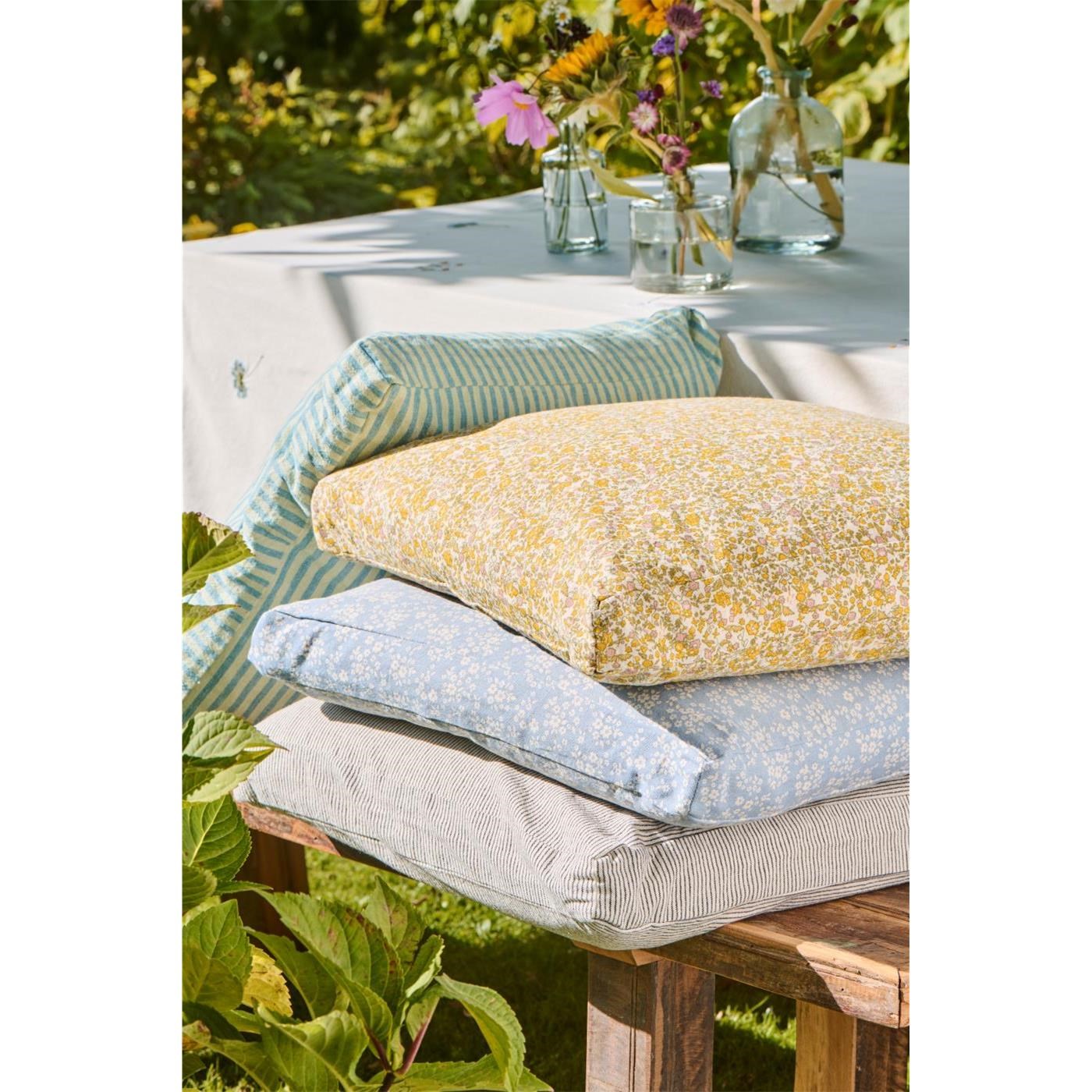 Povlak na sedák Agathe Ib Laursen světle modrý s květy v přírodní barvě_1