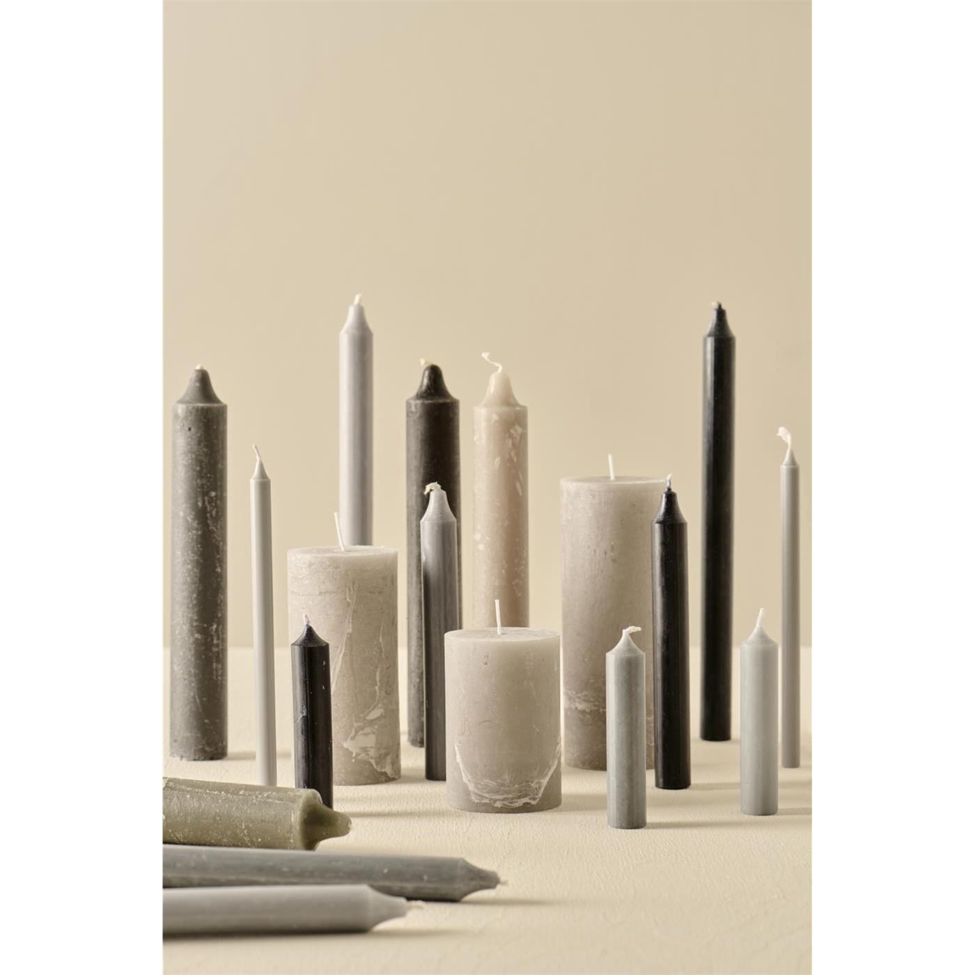 Tenká dlouhá svíčka Ib Laursen french grey P.1.3 xV.20 cm_0