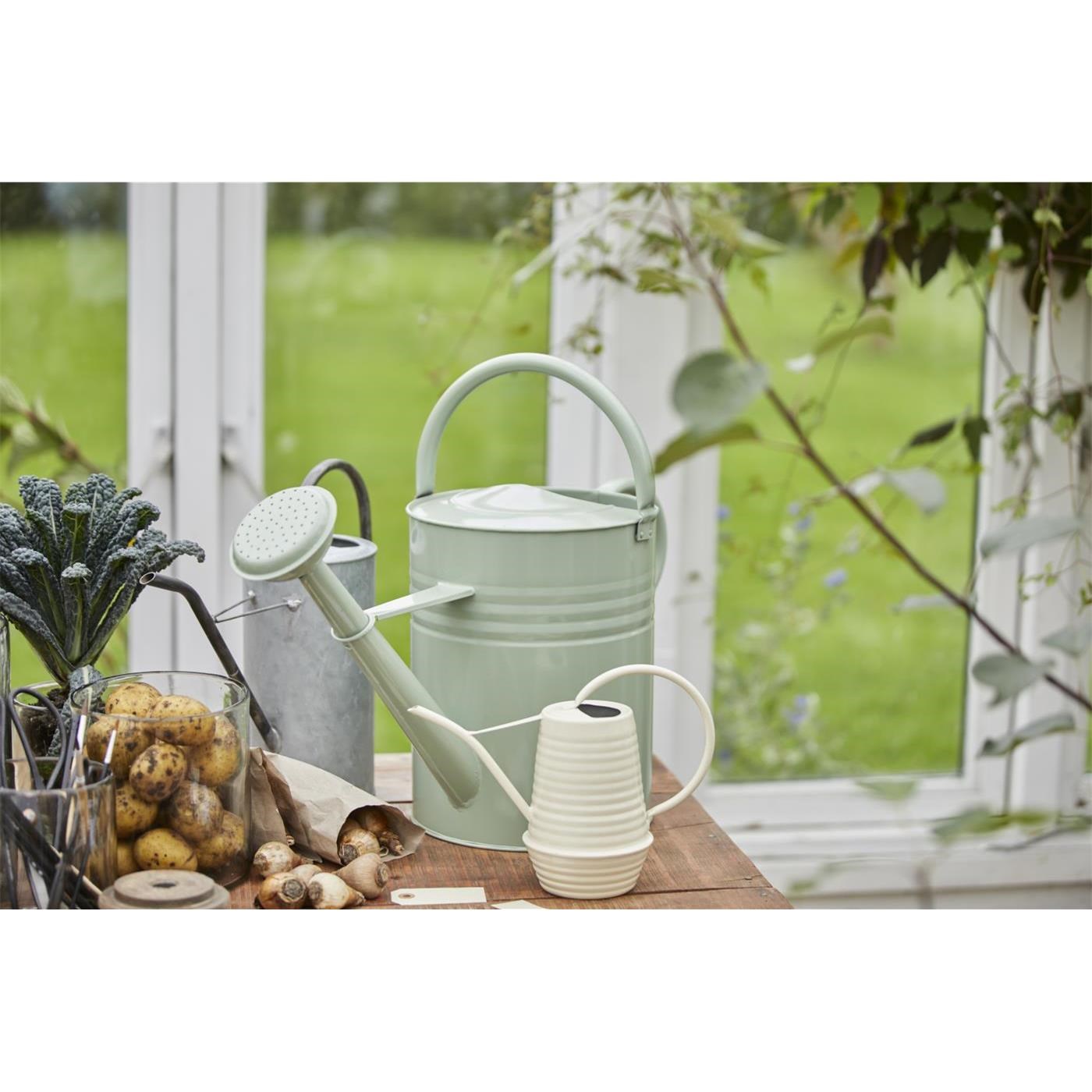 Zahradní konev na zalévání Ib Laursen se dvěma uchy, sv. zelená 11 l_4