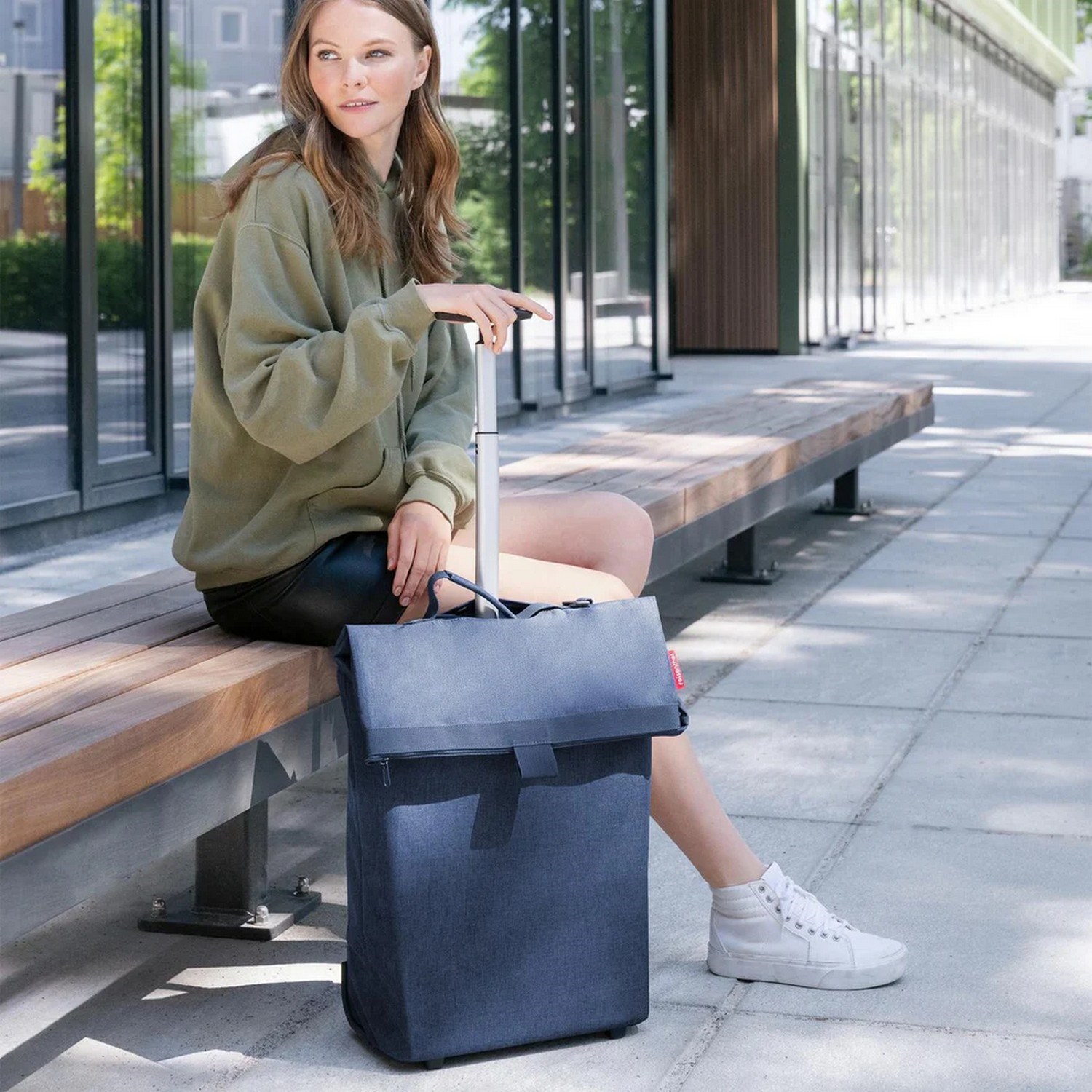 Taška na kolečkách Reisenthel Trolley M twist navy_0
