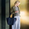 Taška přes rameno Reisenthel Shopper M twist navy_0