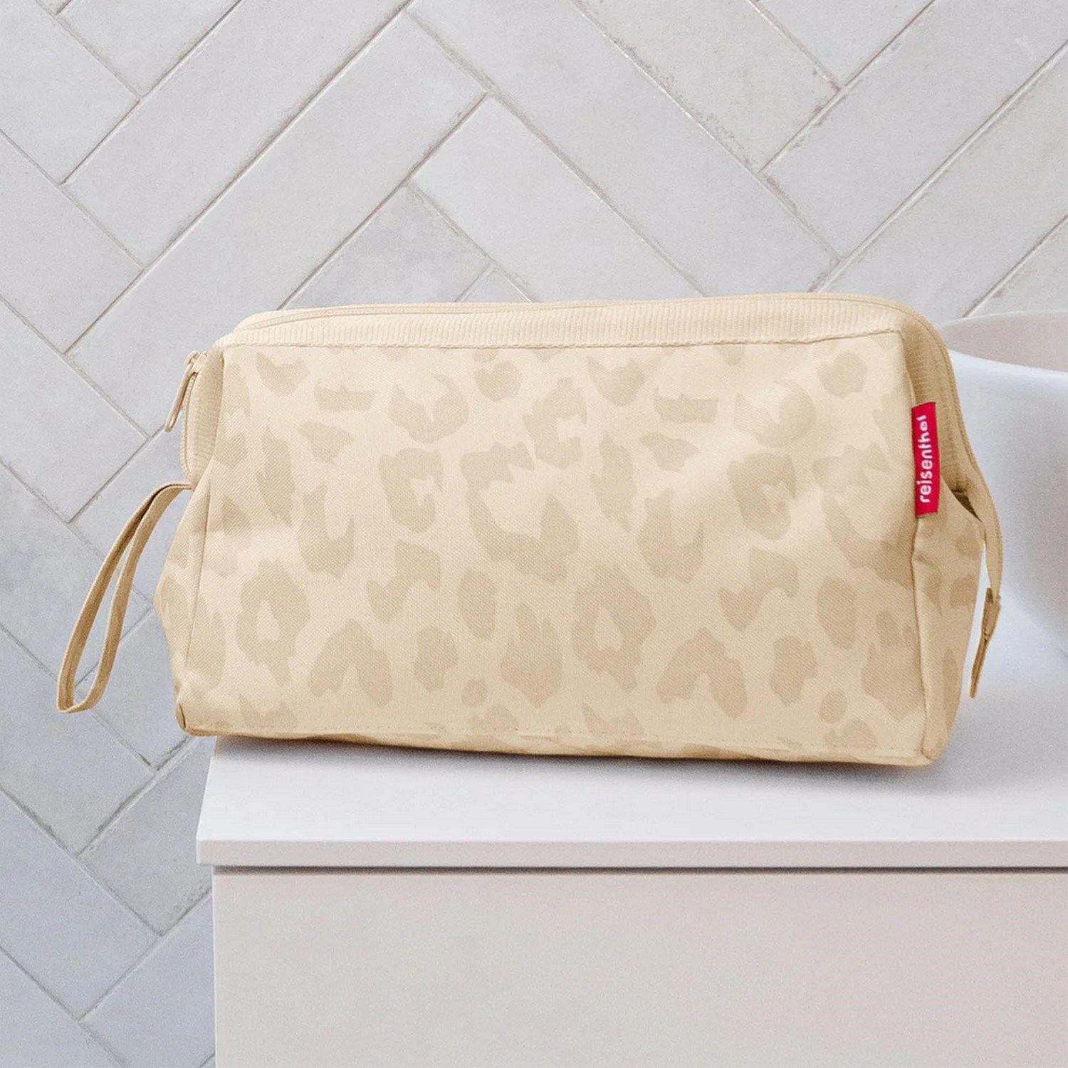 Kosmetická taška Reisenthel Travelcosmetic leo vanilla_1