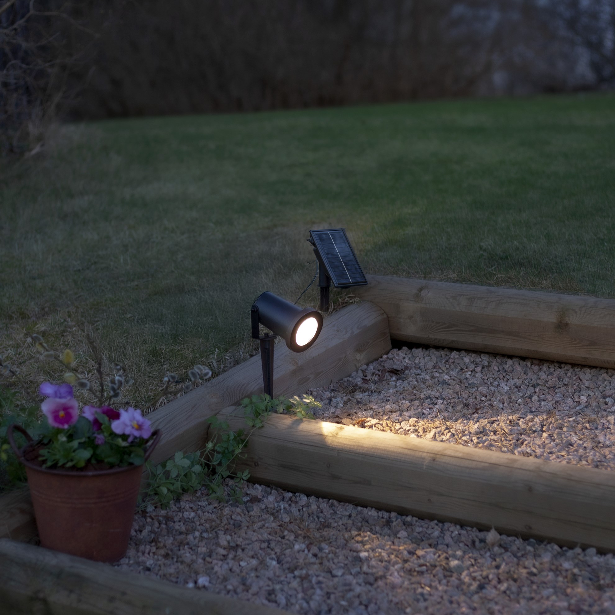 LED solární reflektor POWERSPOT V.10cm černý_0